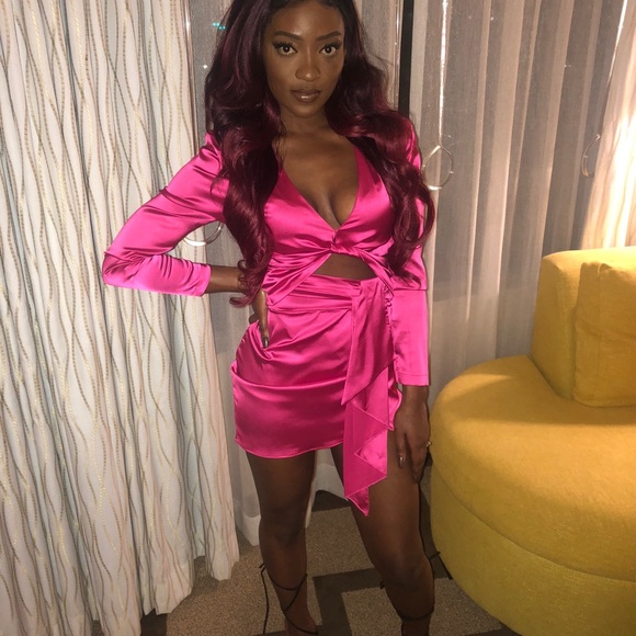 Fushia “Kylie” dress - Picture 3 of 4